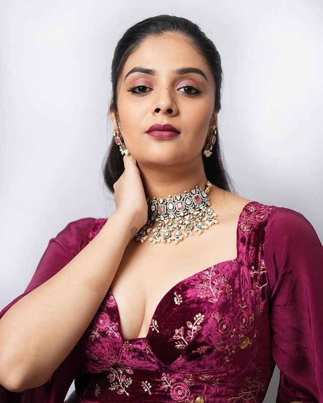 Staggering Looks Of Sreemukhi In White